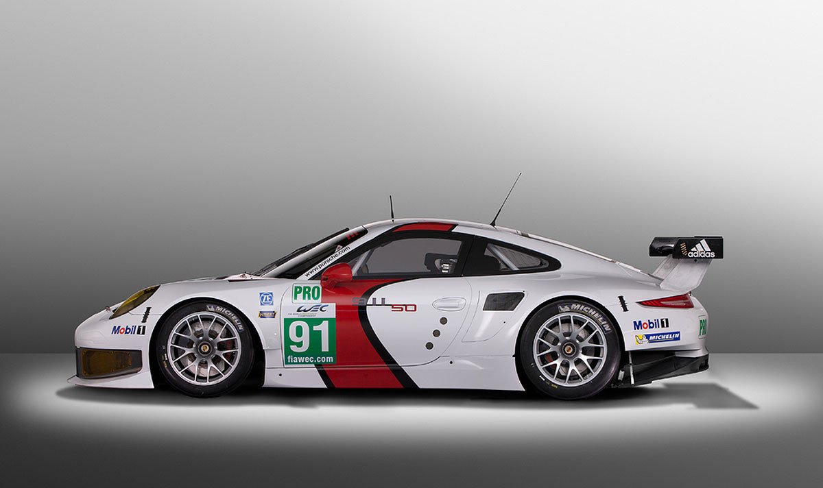 Porsche_911_RSR_3