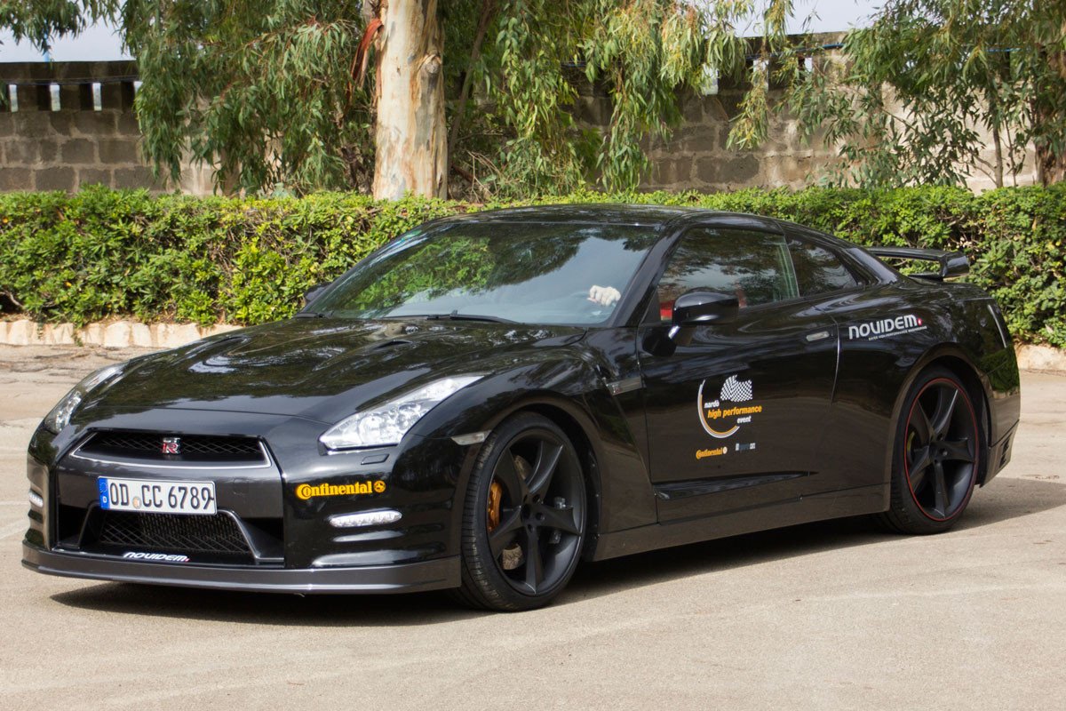 Nissan GT-R