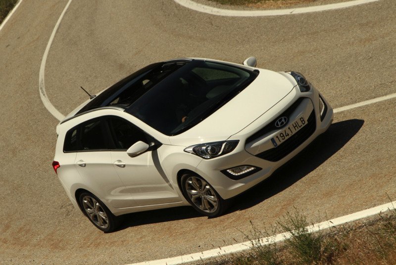 Hyundai-i30-cw_26