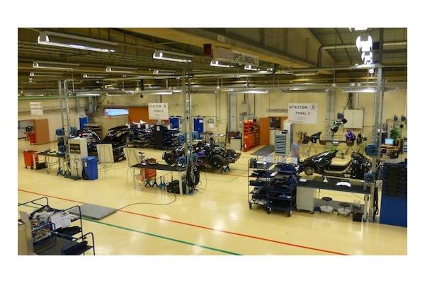 En la línea de producción de Koenigsegg sólo caben cuatro coches en diferentes fases de producción.