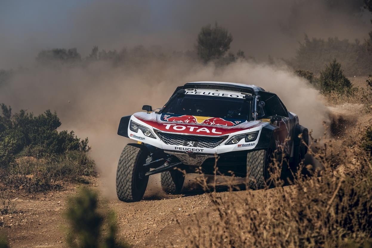Nuevo Peugeot 3008 DKR Maxi de Carlos Sainz en el Dakar 2018