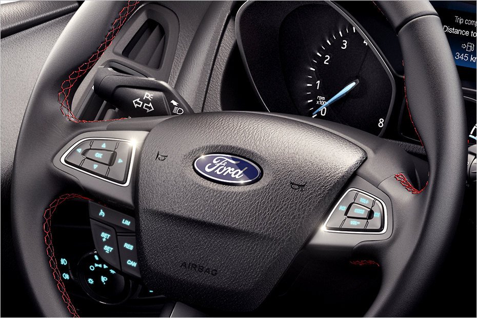 Ford Focus Red y Black Edition