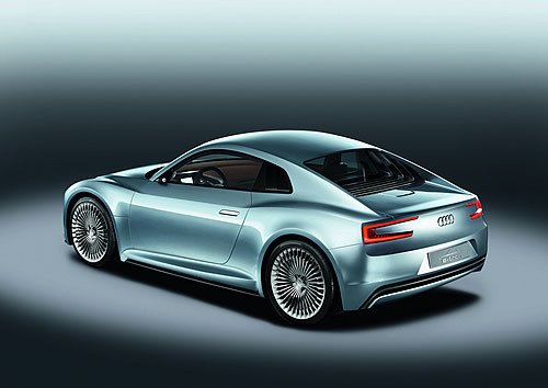 Audi_e_tron_aerea_trasera