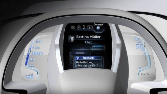 El cuadro de mandos posee zonas táctiles, para muchas funciones alrededor del volante.