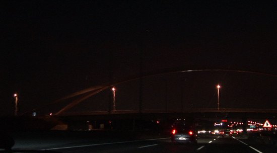 Iluminación apagada en autovía