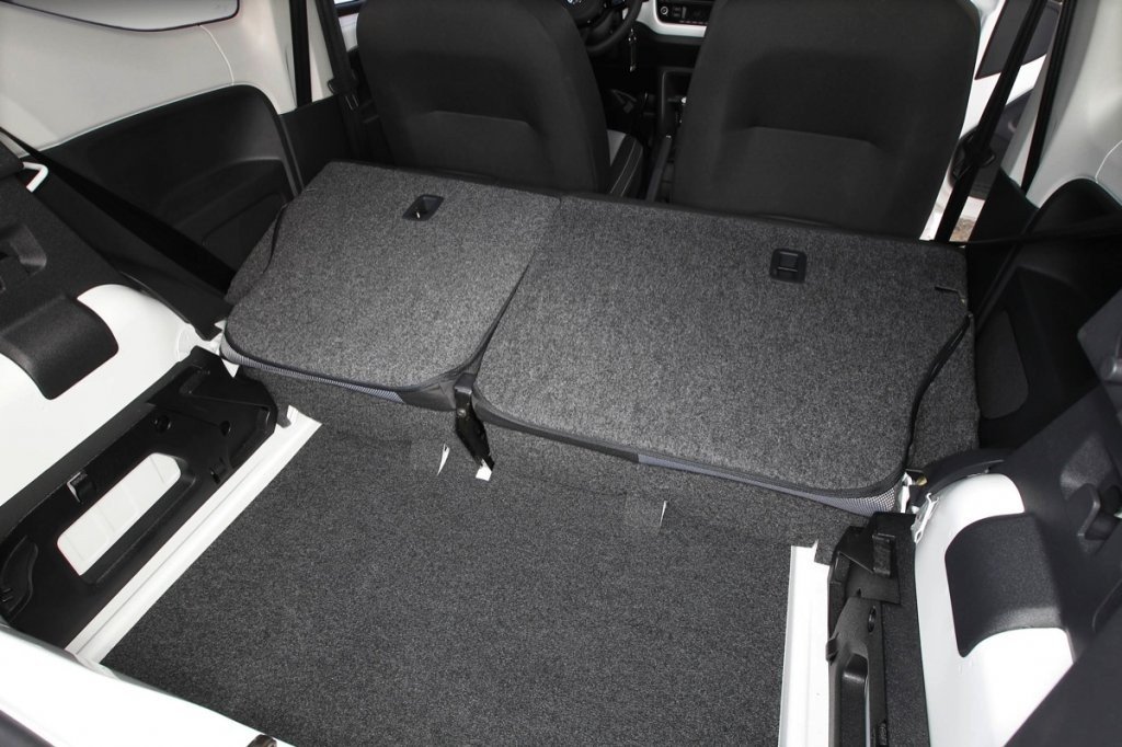 volkswagen_up_43