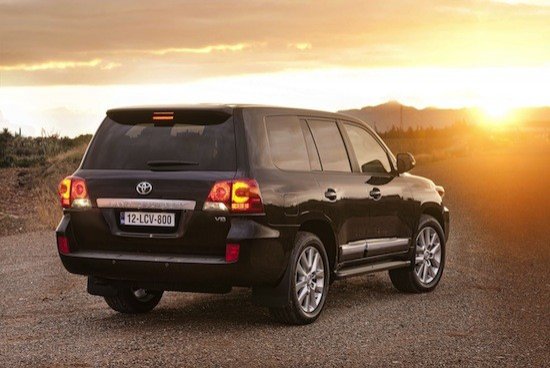 El nuevo Toyota Land Cruiser 200 tiene 286 CV y 650 Nm de par motor.
