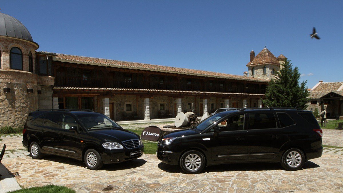SsangYong Rodius 2013