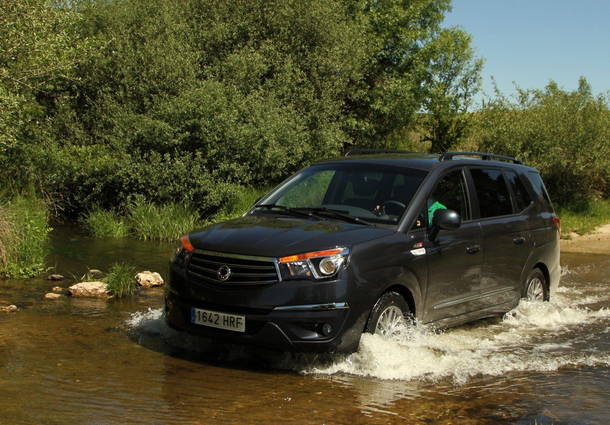 SsangYong Rodius 2013
