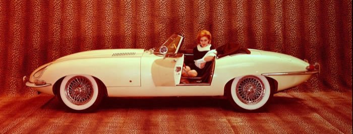 1961-1963-Jaguar-E-Type-Period-Photos-Side-Woman-1600x1200