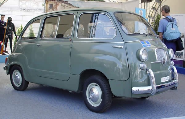 El Fiat 600 Multiple fue un verdadero hito en la historia del automóvil