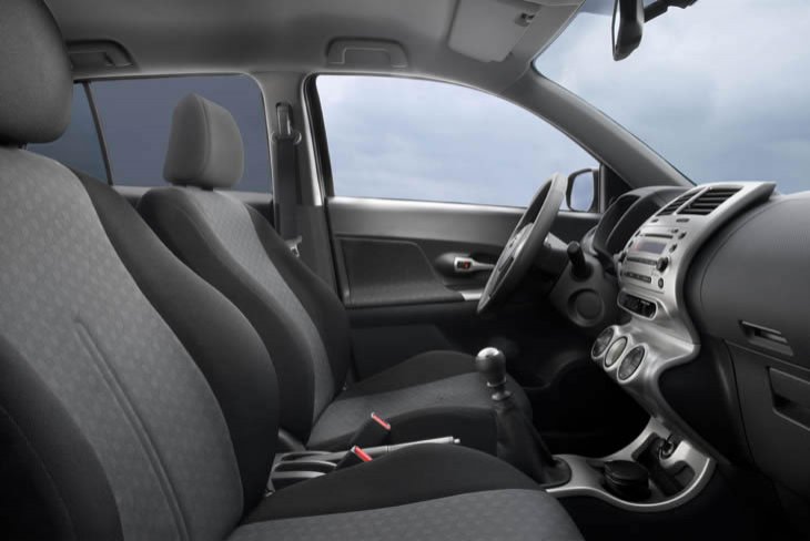 Incorpora control de estabilidad y 7 airbags de serie