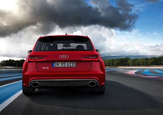 audi-rs-6-avantfahraufnahme-2
