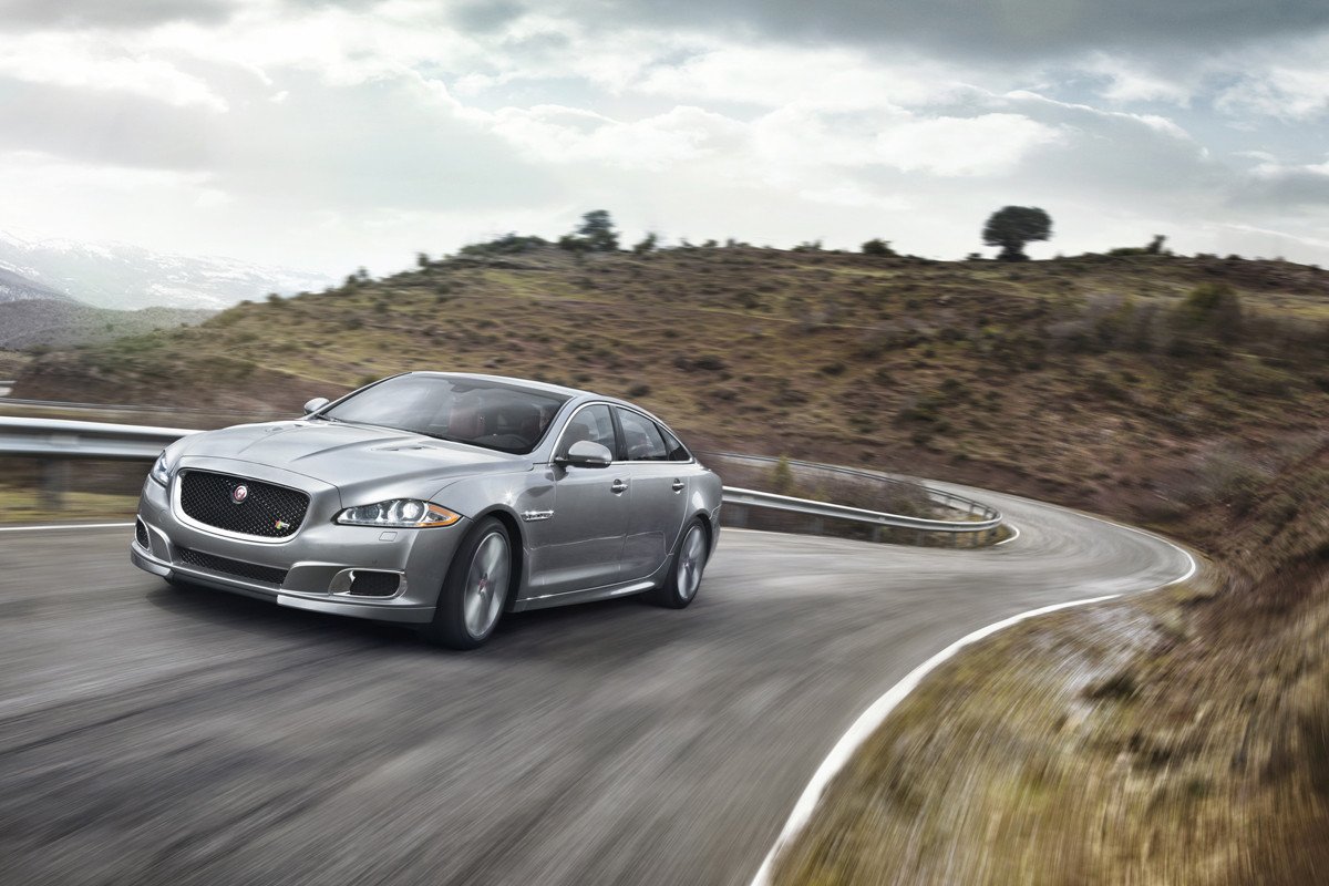 Jaguar XJR
