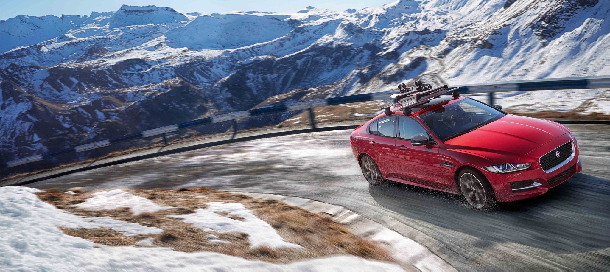 Jaguar XE portaesquíes 