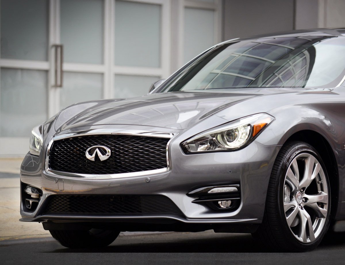Infiniti Q70 2014