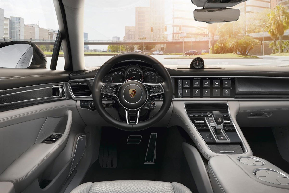 Porsche Communication Management