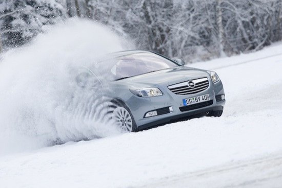El Opel Insignia 2.0 turbo 4x4 cuenta ahora con 250 CV y 400 Nm.