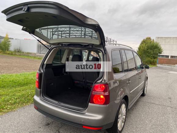 VOLKSWAGEN - TOURAN