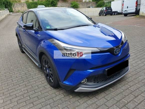 Toyota C-HR Hybrid Style Selection