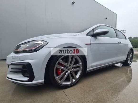 Volkswagen Golf GTI 2.0 TSI Performance 180kW