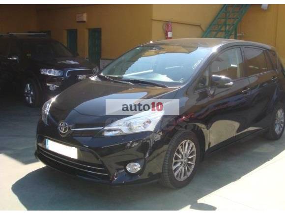TOYOTA Verso