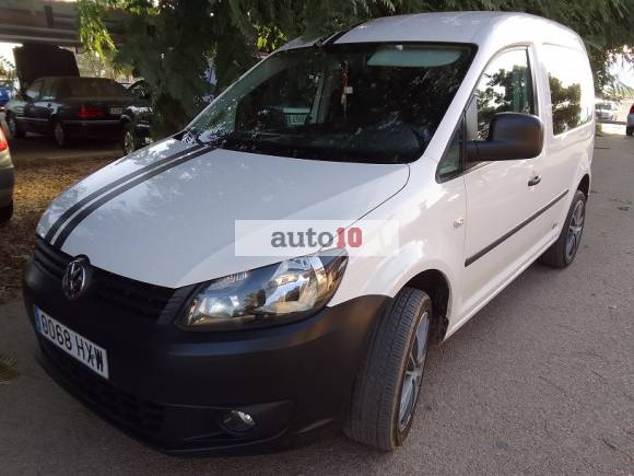 VOLKSWAGEN CADDY 1.6 TDI 75 CV DE 5 PLAZAS.