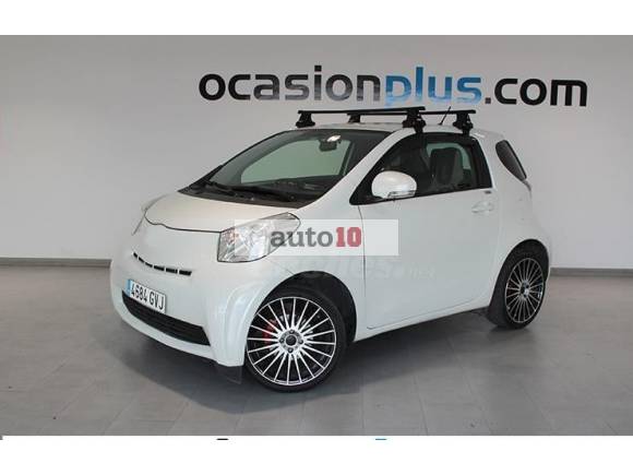 TOYOTA iQ