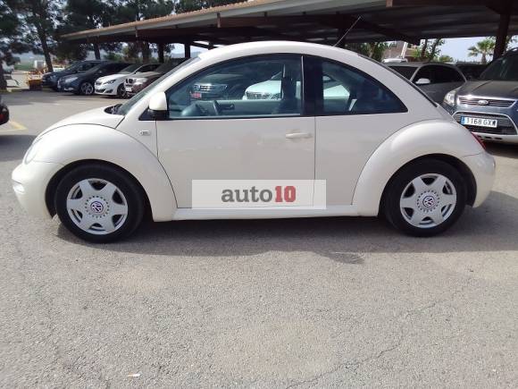 VOLKSWAGEN NEW BEETLE 1.6 I 102 CV. 