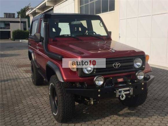 Toyota Land Cruiser HZJ 73 