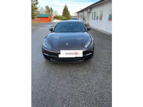 2018 Porsche Panamera