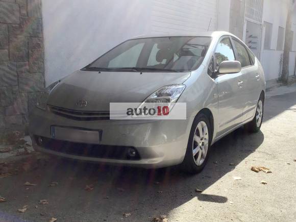 TOYOTA Prius 1.5 VVT-i HSD