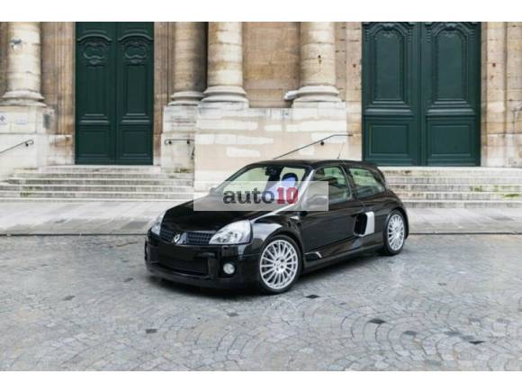 Renault Clio II 3.0 Sport V6 RS