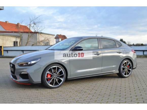 Hyundai i30N 2.0 T-Gdi Fastback Performance 275
