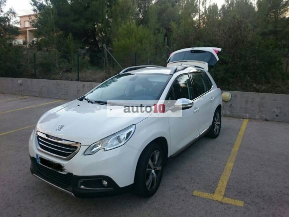 Peugeot 2008 Allure 1,6 Blue 120CV S/S Navegador 2015