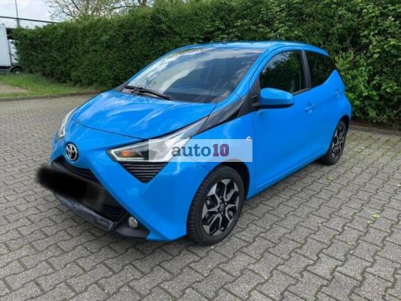 Toyota Aygo x-play connect