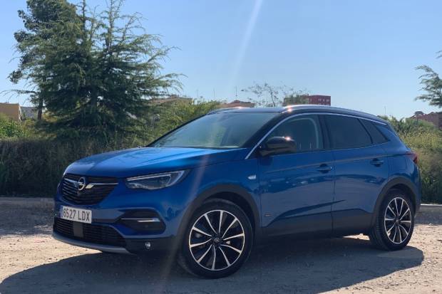 Prueba del Opel Grandland X Hybrid4: precio, opinión y ficha del híbrido enchufable