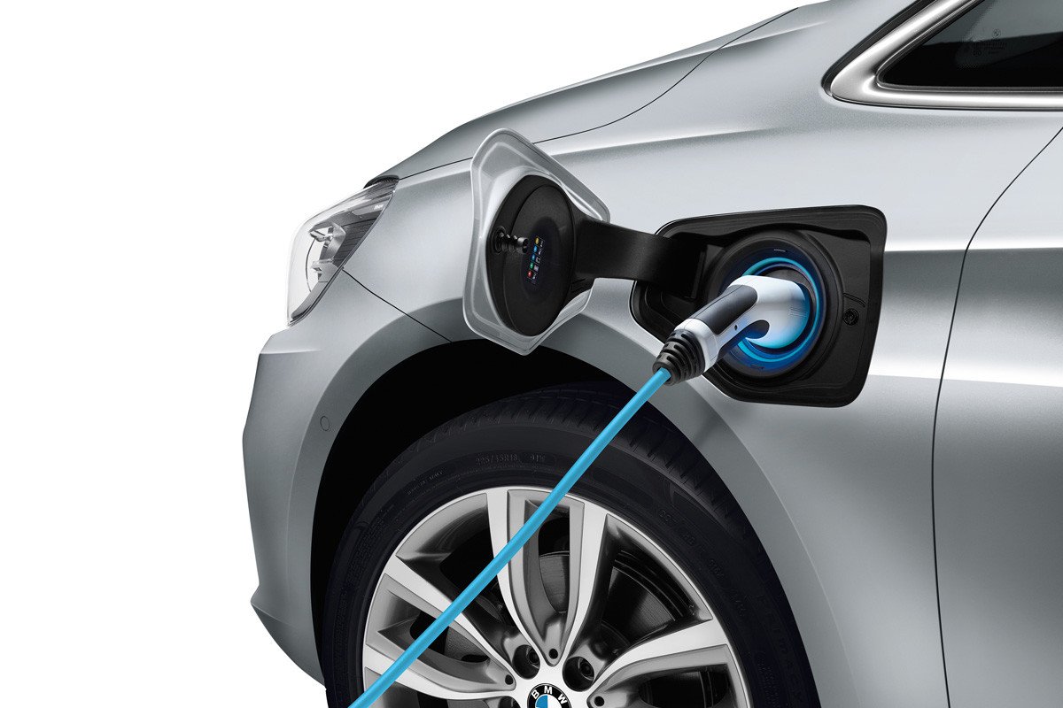 iPerformance: así se llamarán los híbridos enchufables de BMW