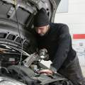Bricolaje fácil: cosas que puedes hacer tú mismo en el coche aunque no seas mecánico