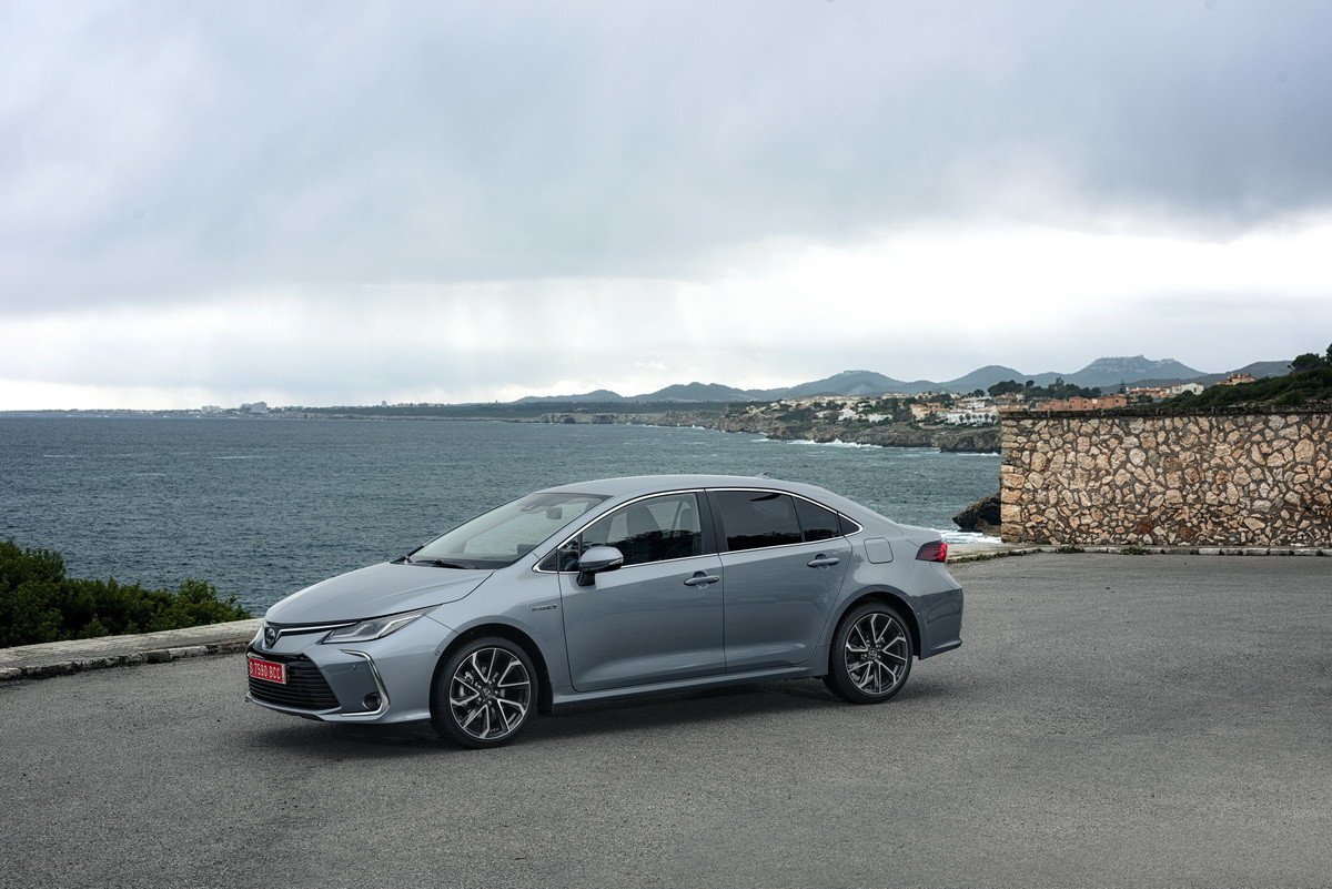Contacto nuevo Toyota Corolla: más y mejor, pero solo híbrido