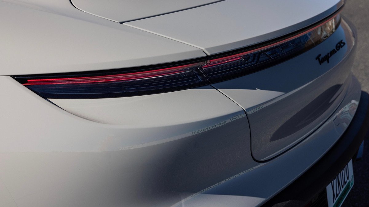 Novedades en el Porsche Taycan: una nueva carrocería Sport Turismo y la versión GTS