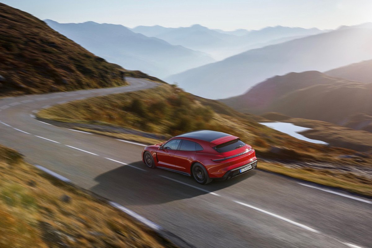 Novedades en el Porsche Taycan: una nueva carrocería Sport Turismo y la versión GTS