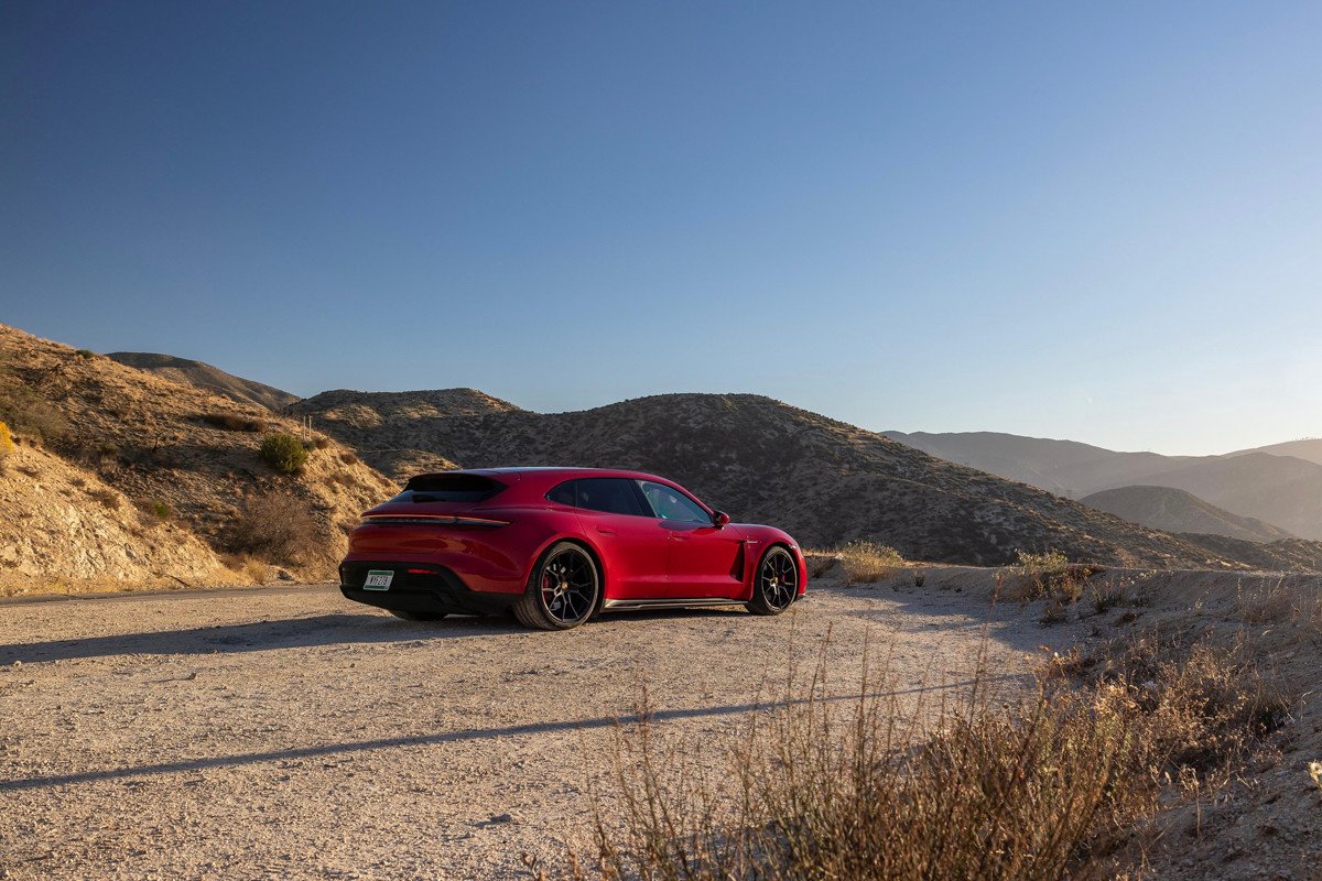 Novedades en el Porsche Taycan: una nueva carrocería Sport Turismo y la versión GTS
