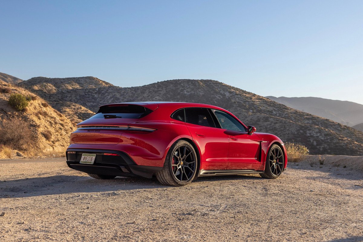 Novedades en el Porsche Taycan: una nueva carrocería Sport Turismo y la versión GTS