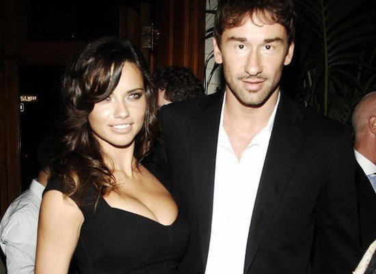 Kia y Adriana Lima en la Super Bowl