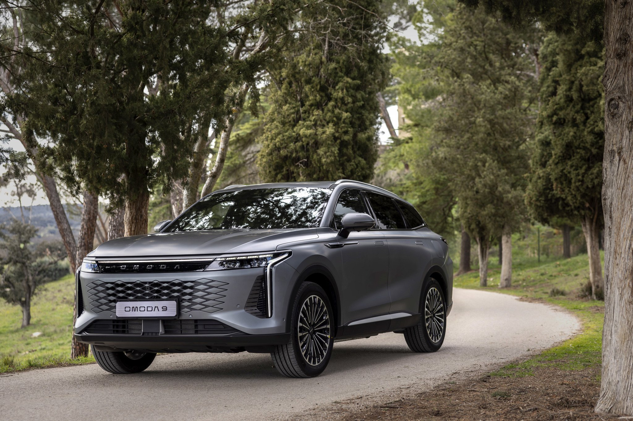 Nuevo Omoda 9: un SUV grande híbrido enchufable con 1.100 km de autonomía
