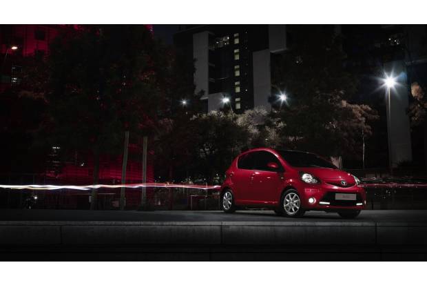 Toyota Aygo Rojo Frac