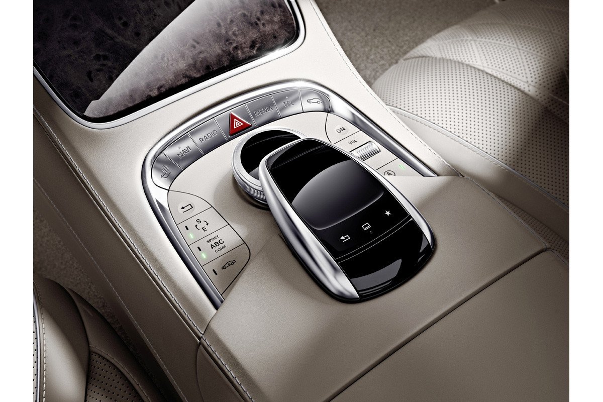 Mercedes S 600: larga vida al V12