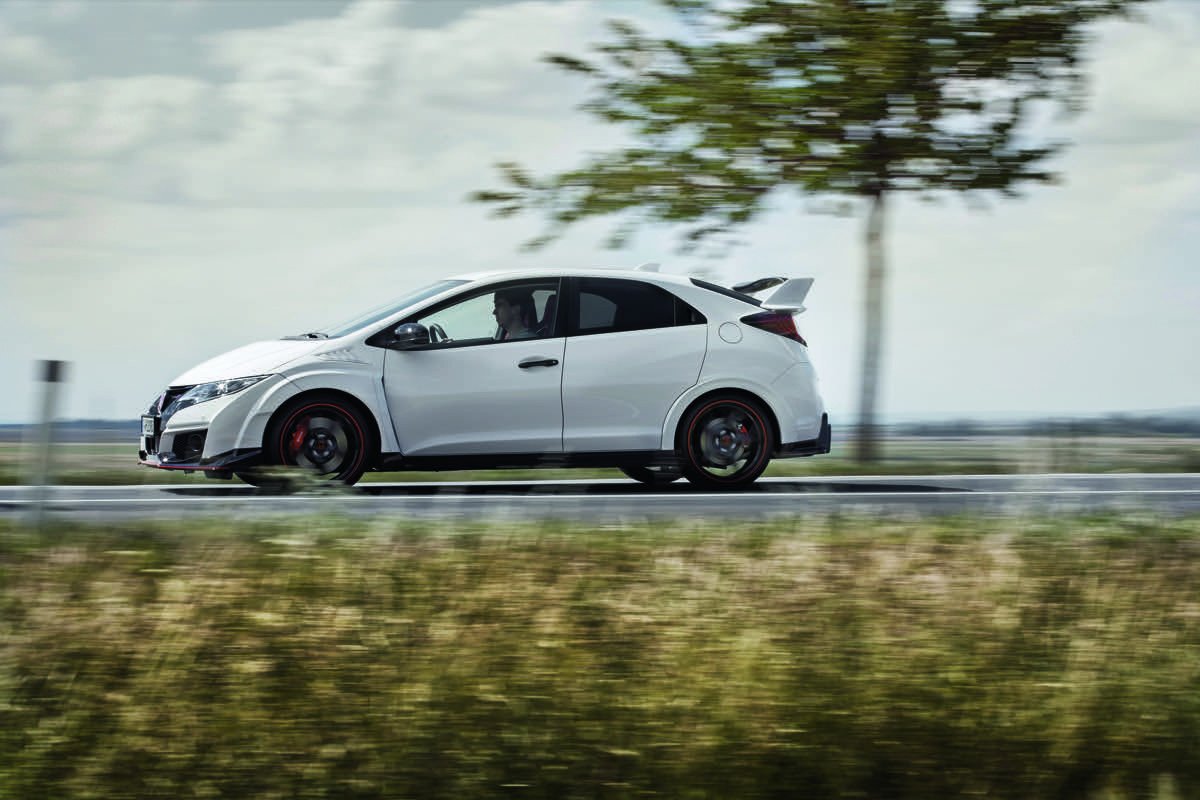 Probamos el nuevo Honda Civic Type R en el circuito de Slovakia Ring