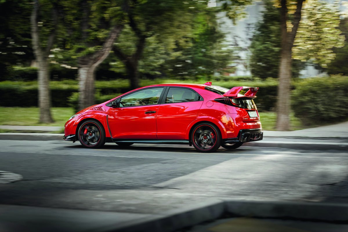 Probamos el nuevo Honda Civic Type R en el circuito de Slovakia Ring
